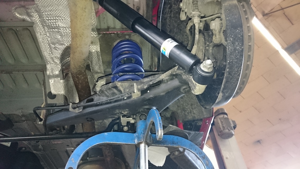 r745j457.jpg