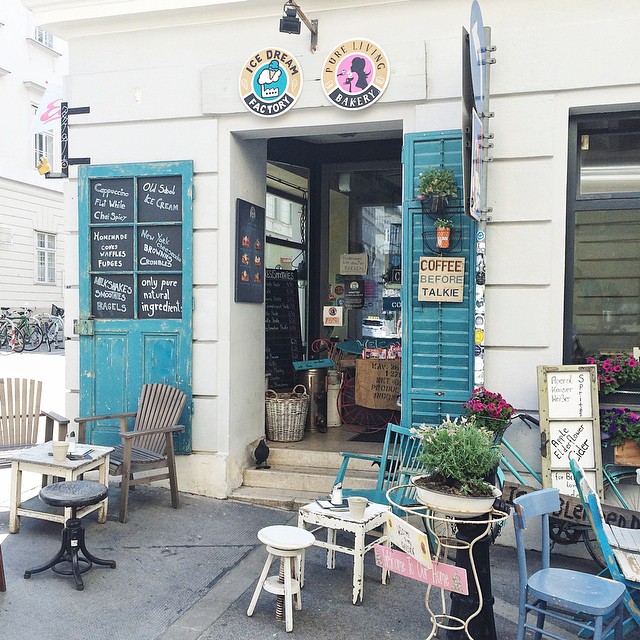Pure Living Bakery outside Pure Living Bakery Vienna