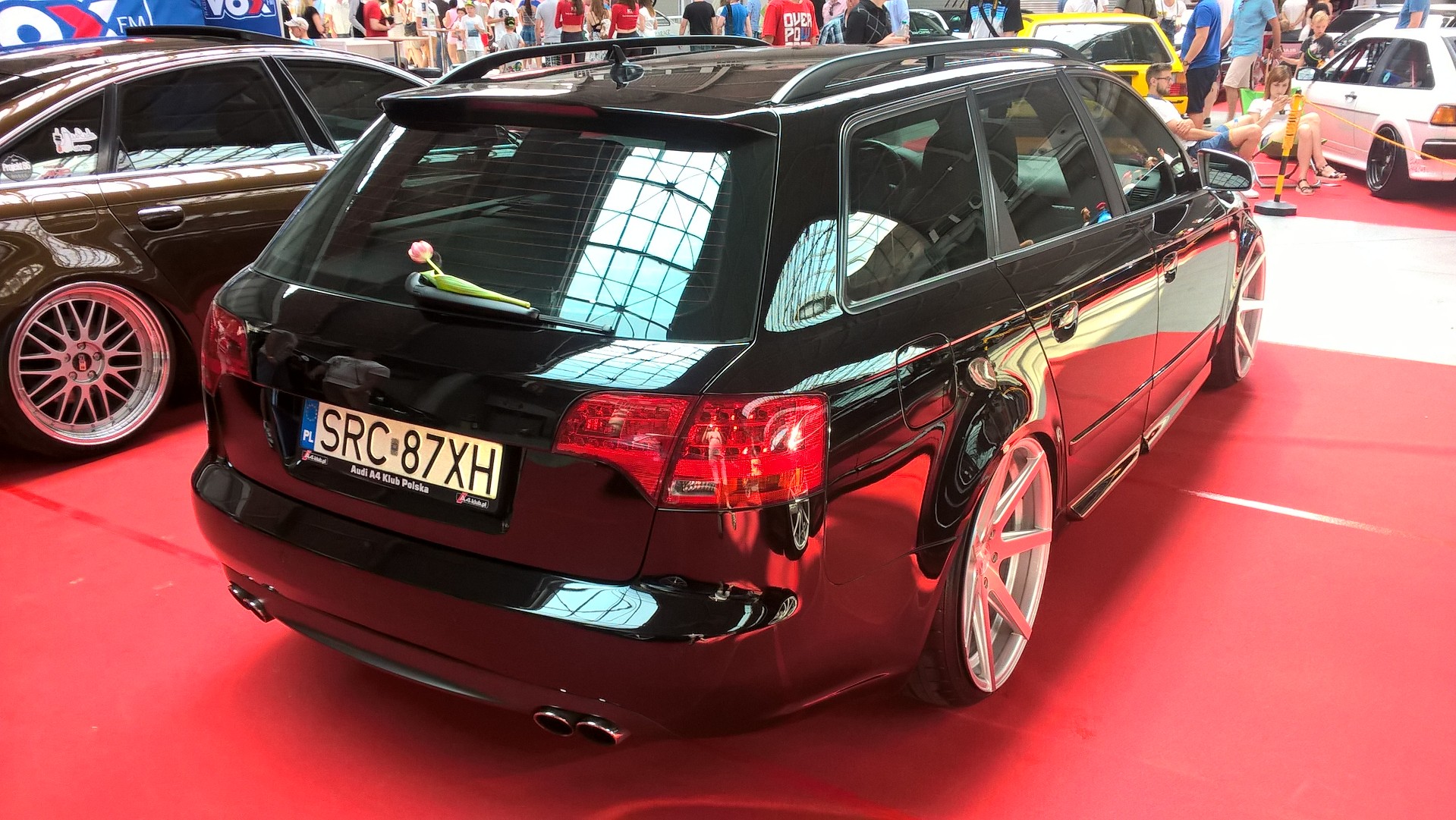 33i25927.jpg
