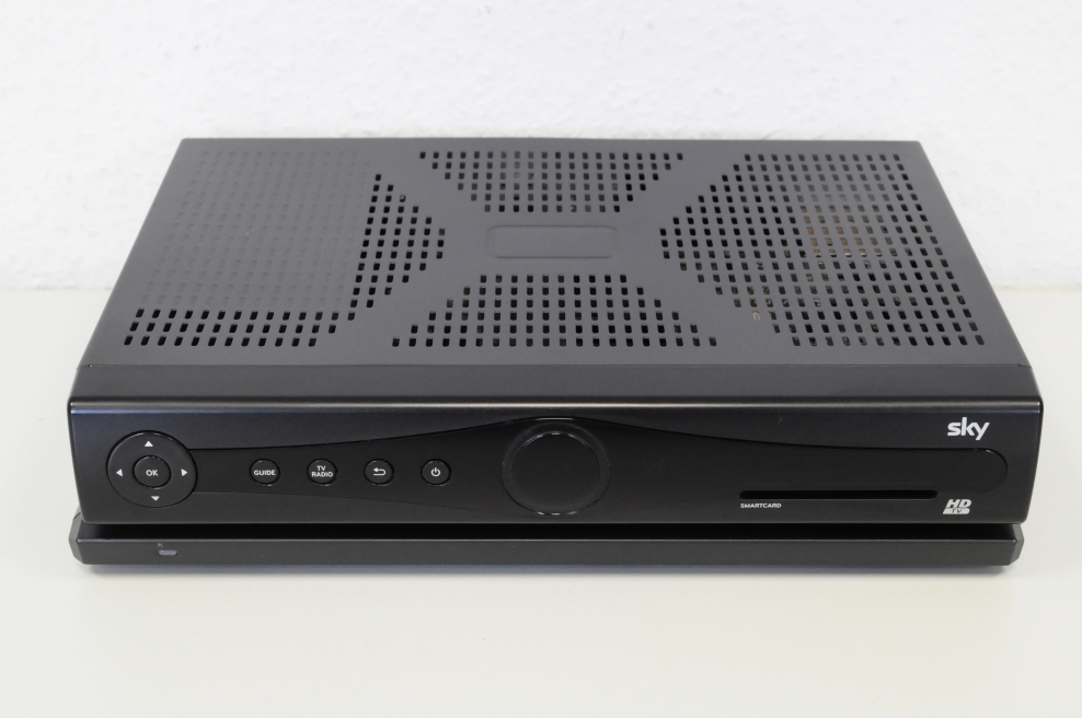 Sky+ Externe Festplatte Ehd100sd An Pc Anschließen Humax S HD4 Sat-Receiver + Pace EHD100SD 320GB Festplatte + Sky WLAN