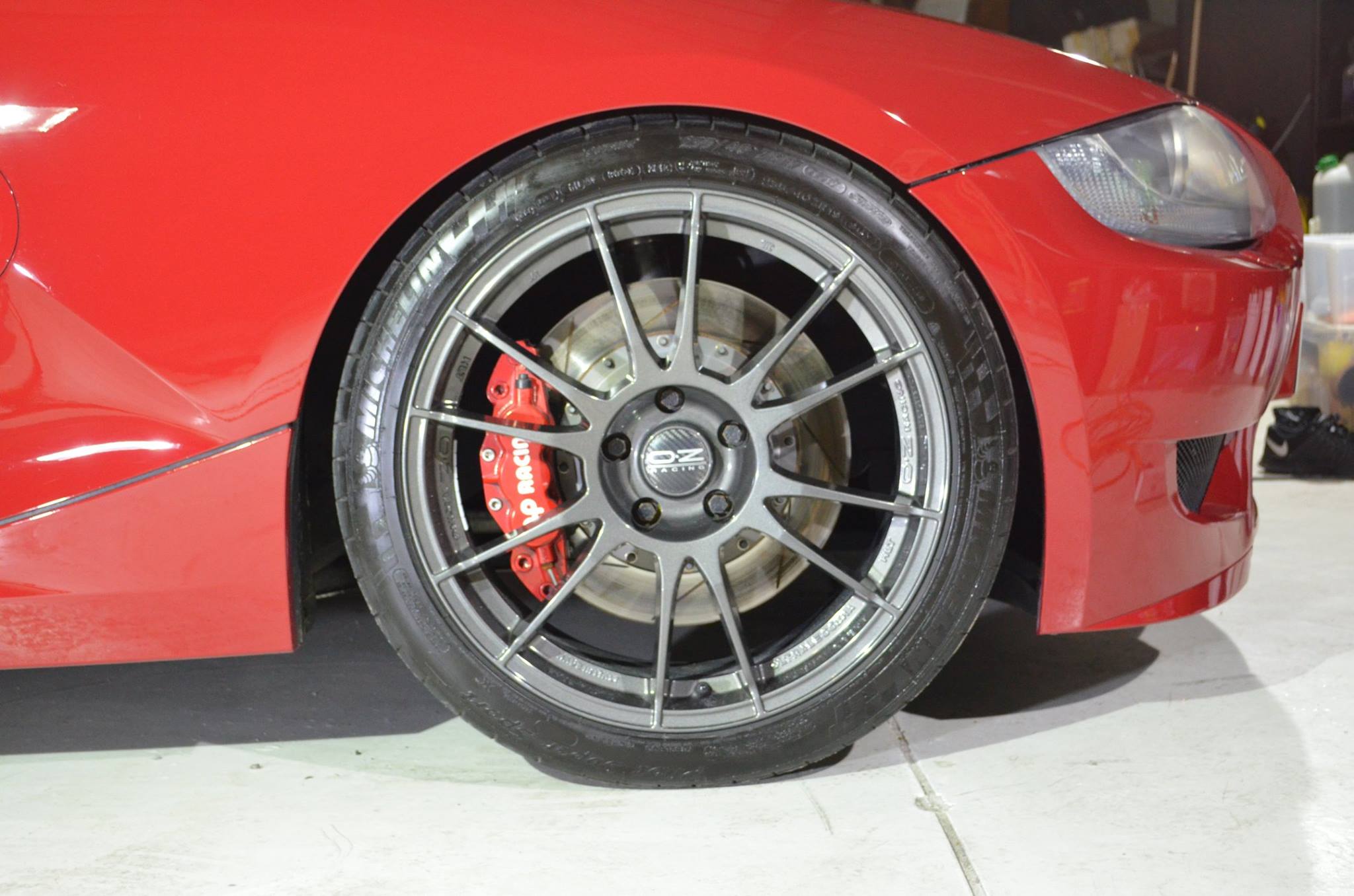 BMW Z4 e85 AP Racing Bremsanlage vor und hinten Die deutsche BMW Z Community.