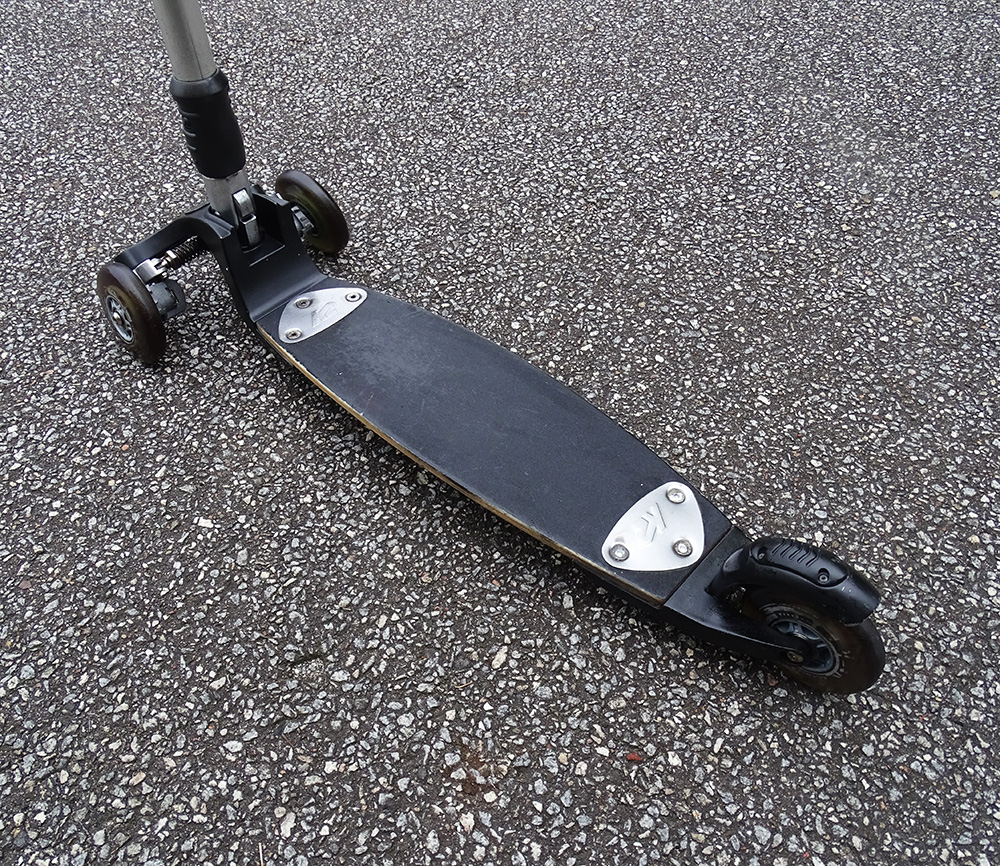 K2 Black Kick Kickboard das Original Roller Cityroller Scooter
