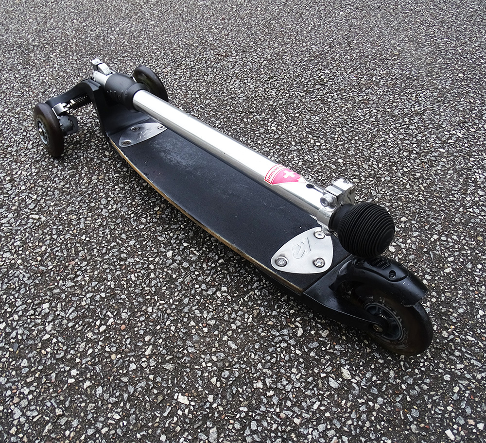 K2 Black Kick Kickboard das Original Roller Cityroller Scooter