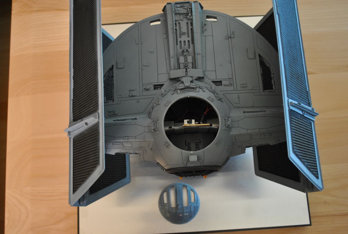 [Image: lmr7d5k7.jpg]