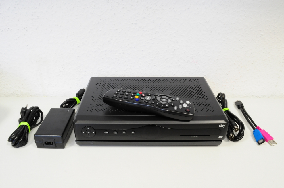 Humax S HD3 Kabel Receiver + Humax EHD101SD 320GB Externe Festplatte eBay