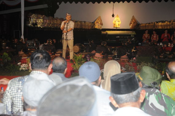 Gus Ipul Optimis Wayang Kulit Tidak Akan Punah