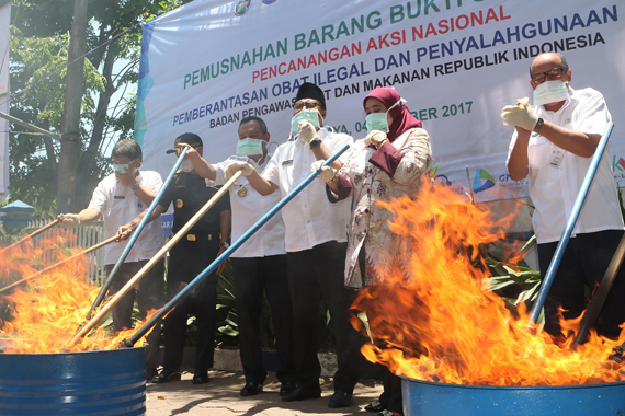 Pemprov Jatim Berkomitmen Berantas Obat Ilegal dan Penyalahgunaannya