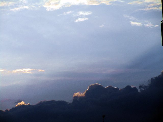https://fs5.directupload.net/images/180823/cmoko87t.jpg